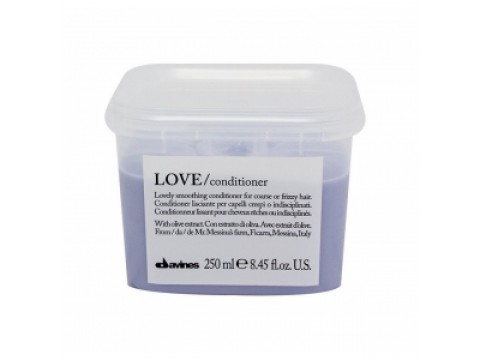Davines LOVE glotninantis kondicionierius nepaklusniems plaukams, 250ml Davines LOVE glotninantis kondicionierius nepaklusniems plaukams, 250ml