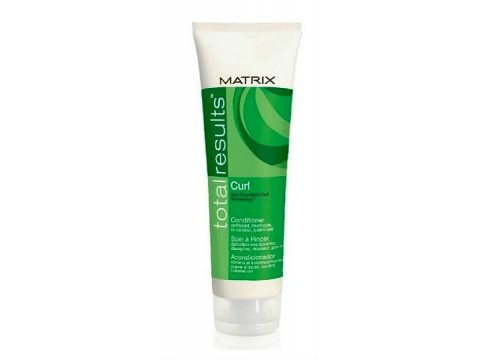 MATRIX CURL kondicionierius linkusiems garbanotis plaukams, 250 ml.