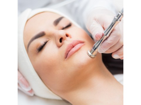 Dviejų neinvazinių procedūrų kompleksas: veido valymas - Deimantinė Mikrodermabrazija ir Beadatinė Mezoterapija